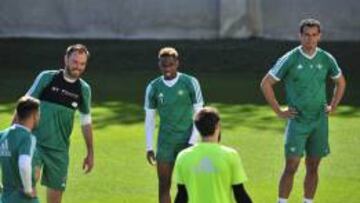 Vargas y Musonda se apuntan a la 'final' del sábado del Betis