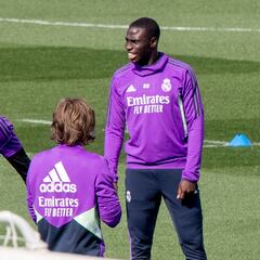 Mendy volverá contra el Liverpool