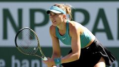 INDIAN WELLS, CALIFORNIA - MARCH 13: Paula Badosa of Spain plays Elena Rybakina of Kazakhstan during the BNP Paribas Open at the Indian Wells Tennis Garden on March 13, 2023 in Indian Wells, California.   Matthew Stockman/Getty Images/AFP (Photo by MATTHEW STOCKMAN / GETTY IMAGES NORTH AMERICA / Getty Images via AFP)