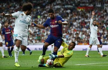 Luis Suárez and Keylor Navas.