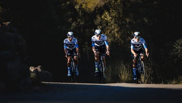 Training Camp Movistar Team 2025 - Tavernes de la Valldigna - 15/12/2024 - Movistar Team - photo Rafa Gomez/SprintCycling©2024