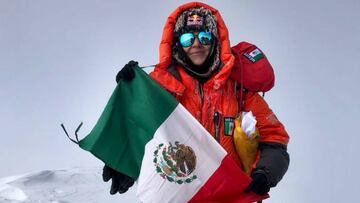 Mexicana hace historia al escalar la segunda montaña más alta del mundo