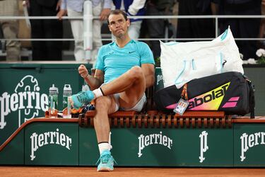 El balear emociona y compite, pero no puede con un Zverev que es favorito al título. El torneo le rindió al español un improvisado tributo. Los espectadores corearon su nombre en la pista central de Roland Garros, en pie. Entre ellos estaban Novak Djokovic, Carlos Alcaraz e Iga Swiatek.