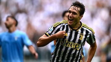 Juventus' Italian forward #07 Federico Chiesa celebrates after scoring his team's second goal during the Italian Serie A football match between Juventus and Lazio at the �Allianz Stadium� in Turin, on September 16, 2023. (Photo by MARCO BERTORELLO / AFP)