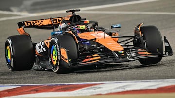 McLaren's Australian driver Oscar Piastri drives during the second practice session ahead of the Bahrain Formula One Grand Prix at the Bahrain International Circuit in Sakhir on April 11, 2025. (Photo by Giuseppe CACACE / AFP)