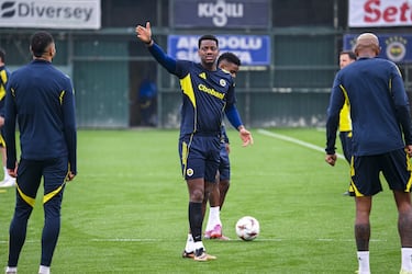 Las tres razones para que Fenerbahce se aburriera de Jhon Durán