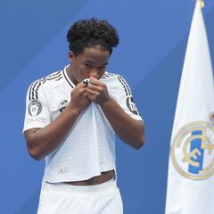 Las presentaciones de fútbol más multitudinarias de la historia