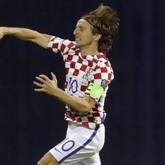 Croacia: Modric y Rakitic y variantes notables en ataque