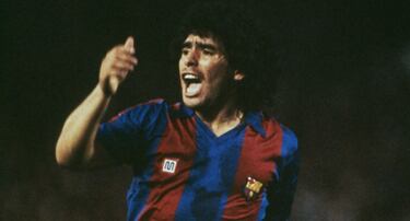 En 1983, Maradona sufrió fractura de su tobillo izquierdo tras una falta de Andoni Goikoetxea en un partido entre el Barcelona y el Bilbao. El argentino fue sometido a cirugía y al año siguiente dejó España para irse a Italia, donde se convirtió en ídolo del Napoli y en 1986 quedó campeón del mundo con Argentina en México, siendo la figura de esa selección.
