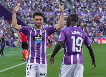 Raúl Moro celebra su gol al Espanyol que dio el triunfo al Valladolid.