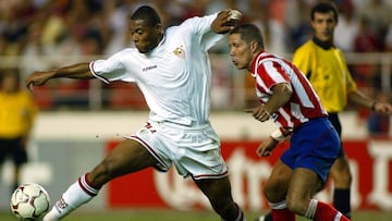 Simeone, con el Atlético y contra el Sevilla.