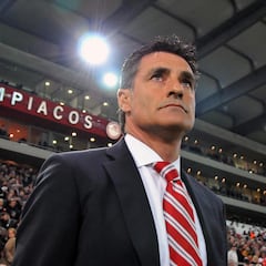 James con nuevo DT: Así juegan los equipos de Míchel