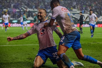   Carlos Rotondi celebrate this goal 1-2 of Cruz Azul during the 7th round match between Leon and Cruz Azul as part of the Liga BBVA MX, Torneo Apertura 2024 at Nou Camp Stadium on September 14, 2024 in Leon, Guanajuato, Mexico.