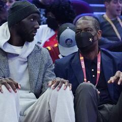 What's the shoe size and height of the biggest NBA stars?