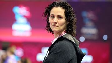 La entrenadora española Claudia Pons, antes de la final de la Eurocopa de Fútbol Sala femenina entre España y Portugal en Gondomar (Portugal).