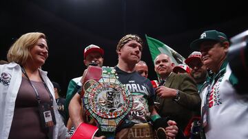 'Canelo' Álvarez antes de pelear contra John Ryder en Zapopan, Jalisco.