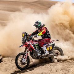 Barreda mantiene el liderato; Roma es 3º en coches y Sainz 6º