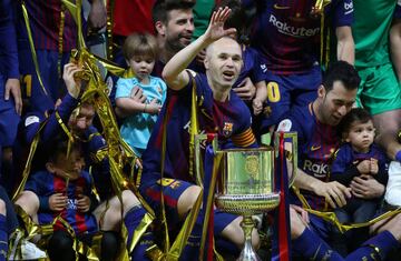 Andrés Iniesta con Copa del Rey.