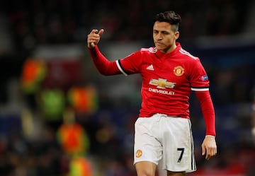 Alexis Sánchez y el Manchester United cayeron por 1-2 en el partido de vuelta de octavos de final ante el Sevilla, y quedó fuera de la Champions League.