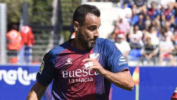 Pedro López calienta para el derbi aragonés