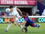 Futbol, Universidad de Chile vs Audax Italiano
Fecha 1, Liga de primera 2026.
El jugador de Universidad de Chile Octavio Rivero, derecha, disputa el balon contra Enzo Ferrario de Audax Italiano durante un partido de la liga de primera disputado en el estadio Nacional en Santiago, Chile.
30/01/2026
Felipe Zanca/Photosport
Football, Universidad de Chile vs Audax Italiano
First date, 2026 First division league.
Universidad de ChileÕs player Octavio Rivero, right, vies for the ball against Enzo Ferrario of Audax Italiano during a first division league match at the Nacional stadium in Santiago, Chile
30/01/2026
Felipe Zanca/Photosport