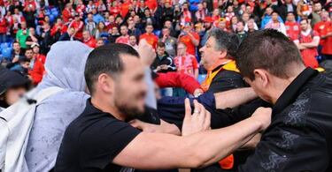 Oh dear, the ultras are back again