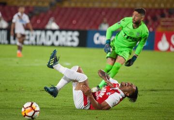 Santa Fe venció 3-0 a Santiago Wanderers y pasó a la fase de grupos de la Copa Libertadores tras el 5-1 en el marcador global.