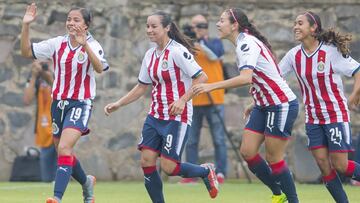 Con doblete de Pulido, Chivas golea 3-0 al Atlas