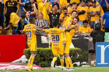 Pumas, la víctima perfecta de André Pierre-Gignac