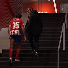 Savic, sustituido en el minuto 29
por una lesión muscular