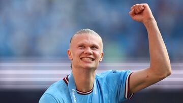 Soccer Football - Premier League - Manchester City v Chelsea - Etihad Stadium, Manchester, Britain - May 21, 2023 Manchester City's Erling Braut Haaland celebrates after winning the Premier League REUTERS/Carl Recine EDITORIAL USE ONLY. No use with unauthorized audio, video, data, fixture lists, club/league logos or 'live' services. Online in-match use limited to 75 images, no video emulation. No use in betting, games or single club /league/player publications.  Please contact your account representative for further details.