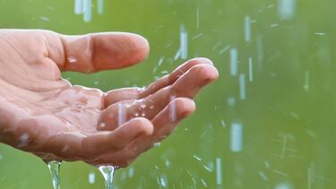 Una gota de lluvia ilumina 100 bombillas: la próxima gran energía renovable