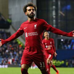 Liverpool se pasea en Glasgow y acaricia la clasificación