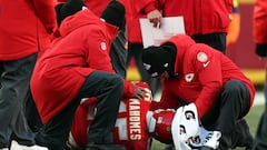 Mahomes reaparece en redes lanzando el balón a meses de su cirugía de ligamento cruzado