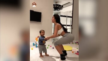 Georgina anima a Cristiano en Champions bailando con sus hijos