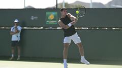 Carlos Alcaraz, durante un entrenamiento en Indian Wells