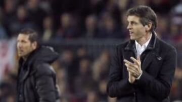 Vilanova, con Simeone al fondo.