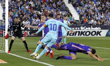 Jugada de Messi en el 0-3 de Paulinho.