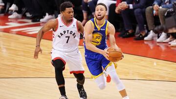 Los ¨¢rbitros admiten un error a favor de Curry en el 2? partido