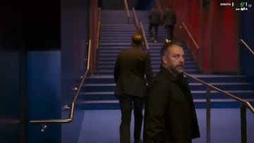 El ‘Cholo’ se marcha al túnel sin saludar a Flick y lo que hace el alemán no pasa desapercibido