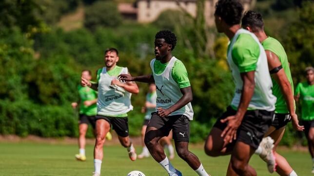 El Girona arregla su puerta giratoria