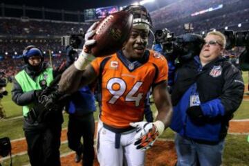 DeMarcus Ware recuperó el balón y la victoria se quedó en Denver. Los Broncos aseguran su presencia en playoffsa y otra victoria les aseguraría el bye en la primera ronda. Los Bengals, ya clasificados, se jugaban el adiós a la primera fase, cosa que todavía es posible si en la última jornada ganan y pierde Denver o si pierden los dos y gana Kansas City.