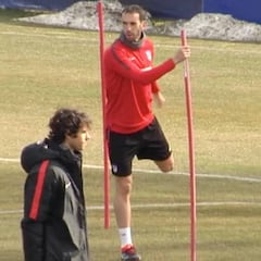 Godín se entrena con normalidad y apunta a la Europa League
