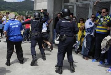 Los ultras del Oviedo causaron incidentes con los aficionados del Cádiz antes del encuentro