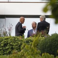 Collina lió a los técnicos con el offside y las manos