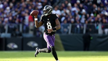 BALTIMORE, MARYLAND - DECEMBER 31: Quarterback Lamar Jackson #8 of the Baltimore Ravens runs with the ball against the Miami Dolphins at M&T Bank Stadium on December 31, 2023 in Baltimore, Maryland.   Rob Carr/Getty Images/AFP (Photo by Rob Carr / GETTY IMAGES NORTH AMERICA / Getty Images via AFP)