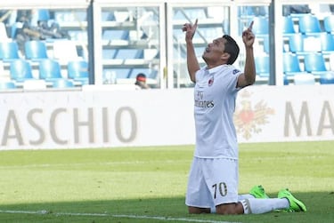 AC Milan need controversial Bacca penalty to beat Sassuolo