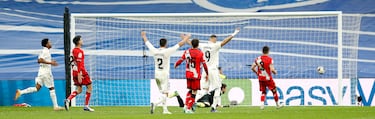 Los jugadores del Madrid celebran el tanto de Rodrygo que les ponía de nuevo por delante en el marcador.