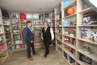¡Historia pura!: Sifup inaugura biblioteca deportiva Aldo Schiappacasse