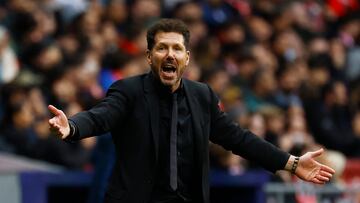 Soccer Football - LaLiga - Atletico Madrid v Almeria - Metropolitano, Madrid, Spain - December 10, 2023 Atletico Madrid coach Diego Simeone during the match REUTERS/Susana Vera